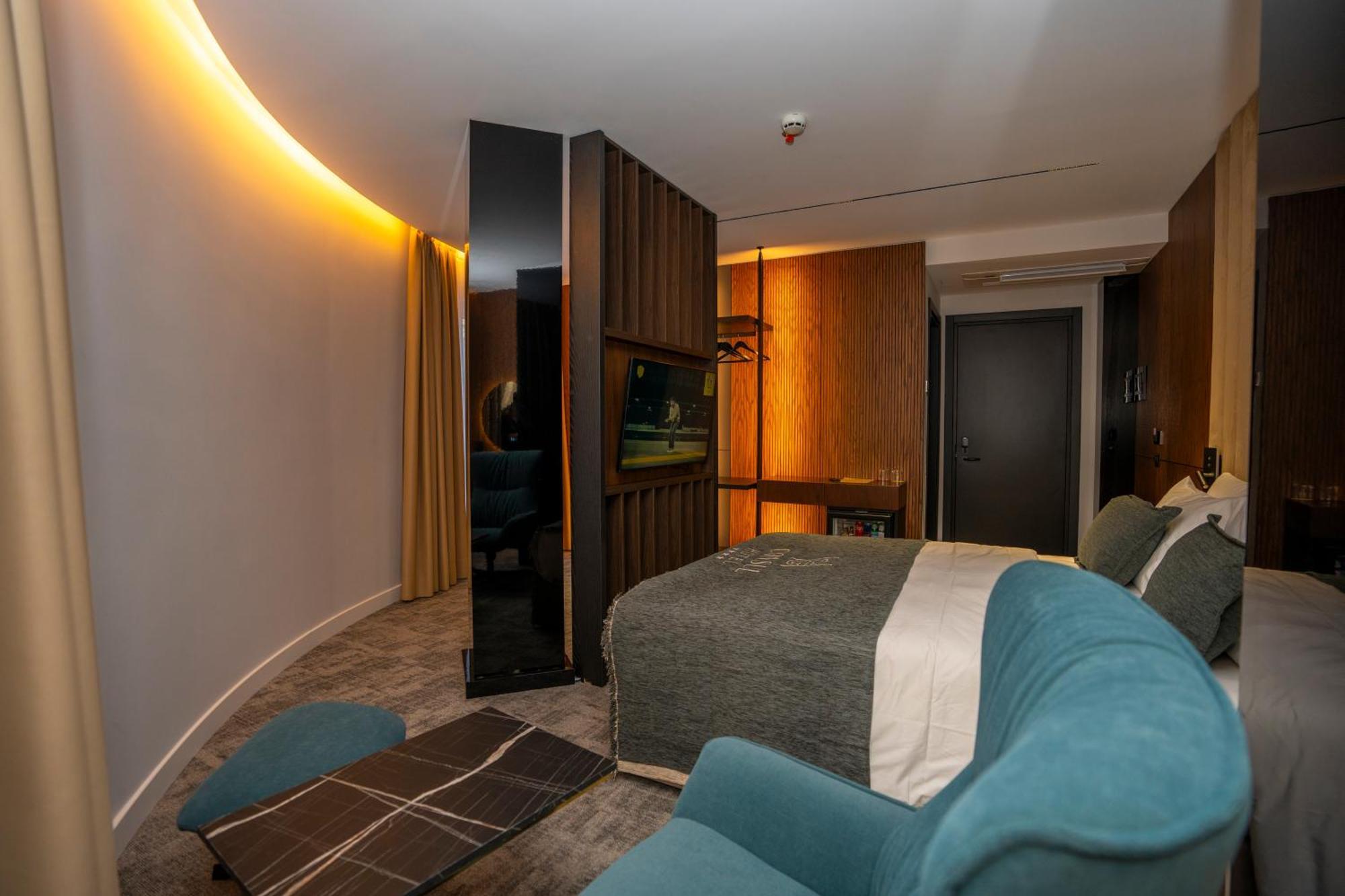 Hotel Consul