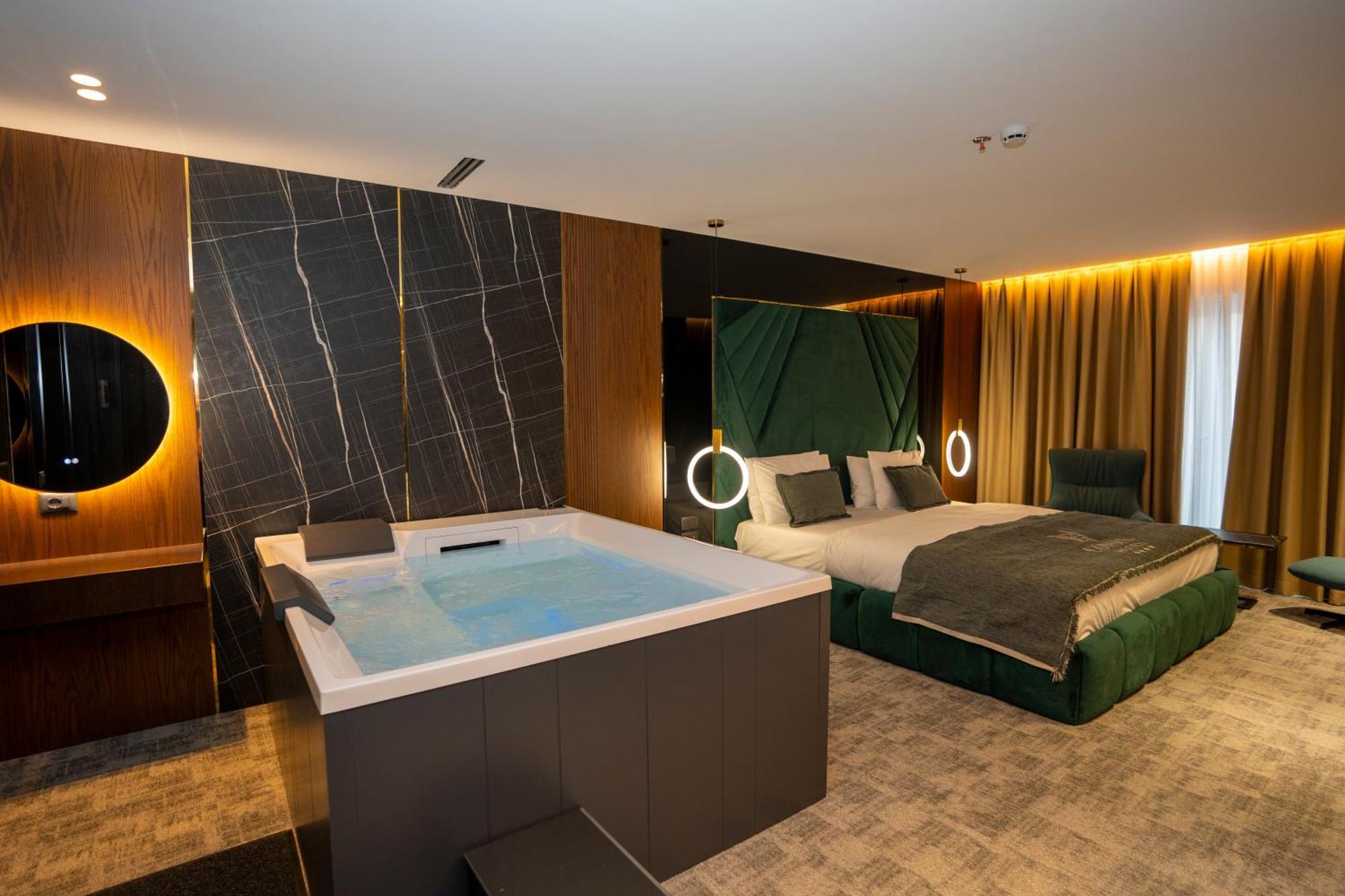Consul 4* Shkodër