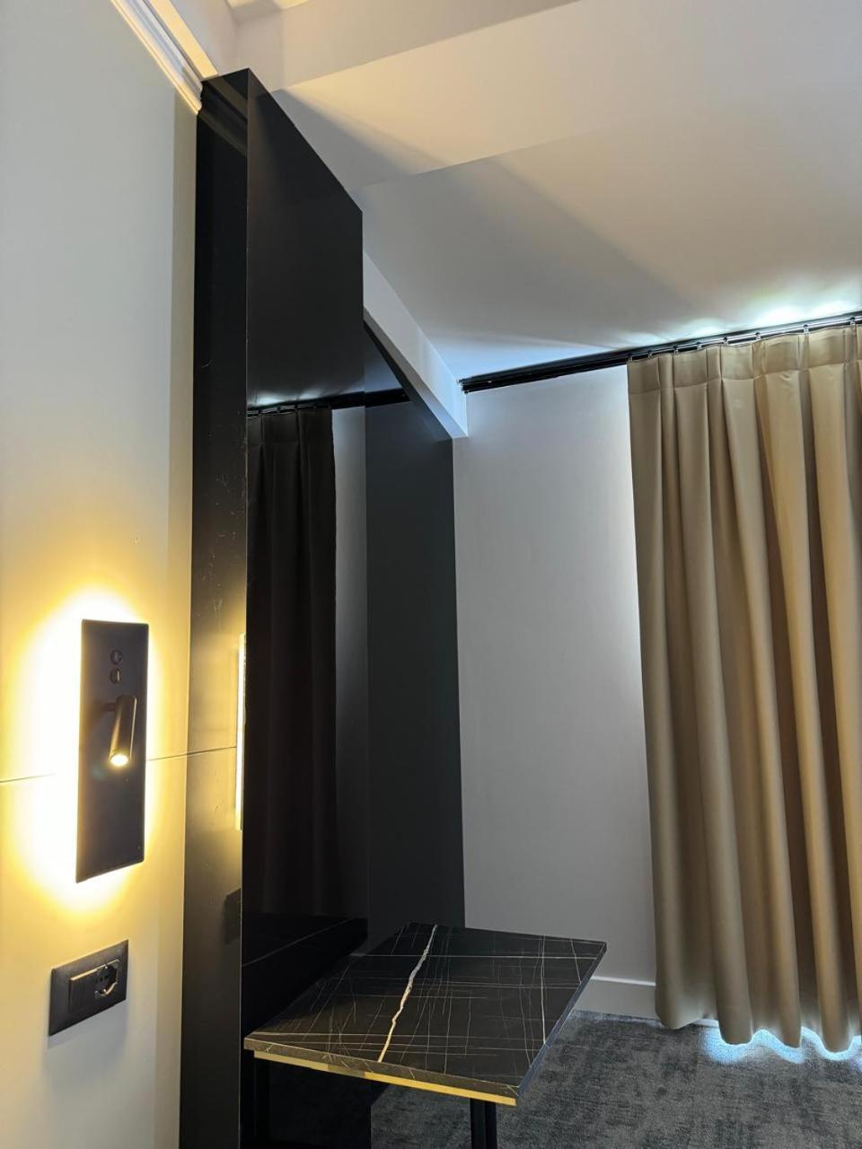 Consul Hotel 4*